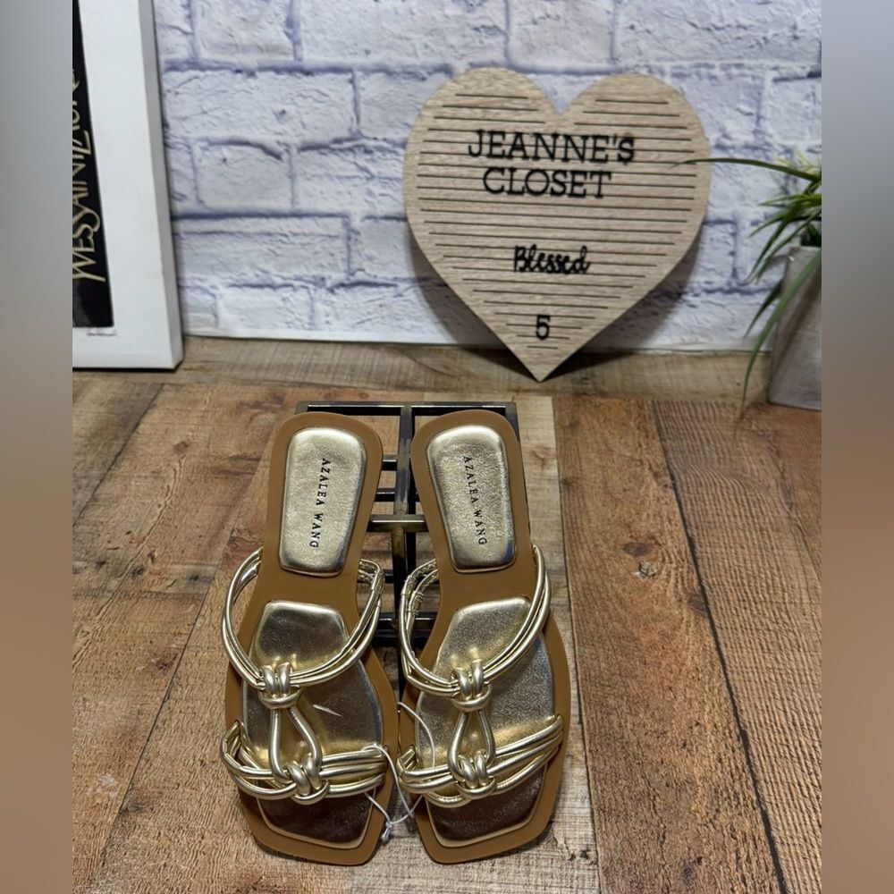 Azalea Wang Stetson gold Sandals Sz 7 Flats Slip Ons NEW